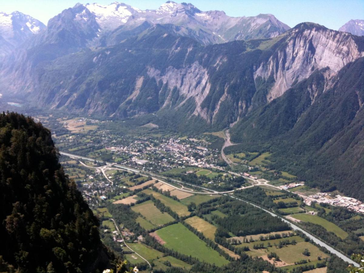 Le Grandcoeur Apartment Le Bourg-d'Oisans Luaran gambar