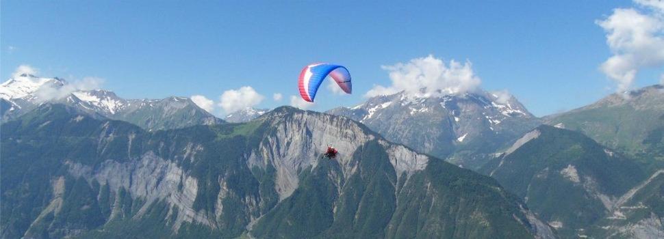 Le Grandcoeur Apartment Le Bourg-d'Oisans Luaran gambar